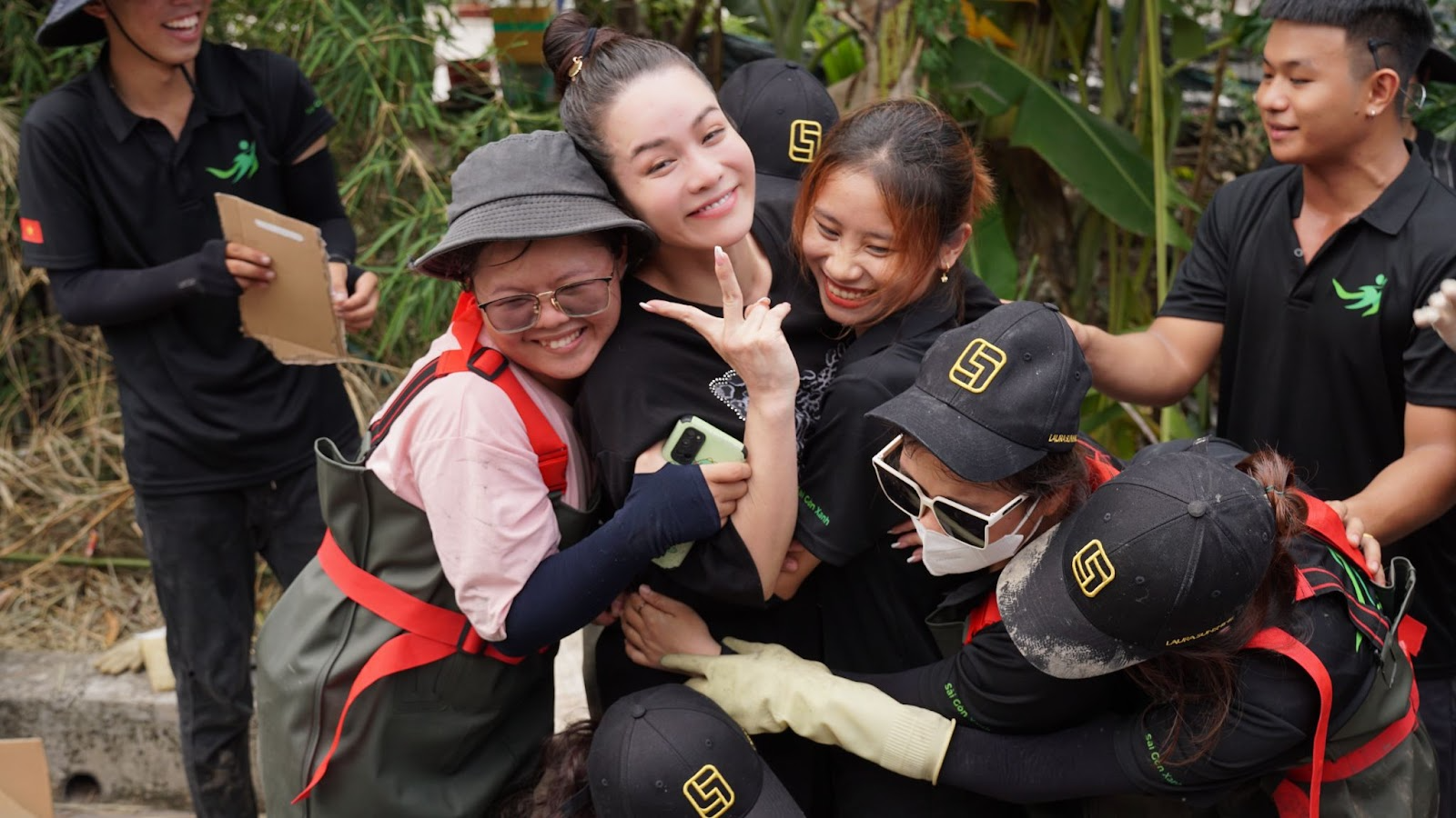 Nhật Kim Anh cùng tập thể Laura Sunshine lan tỏa hành động cao đẹp vì môi trường xanh - 5