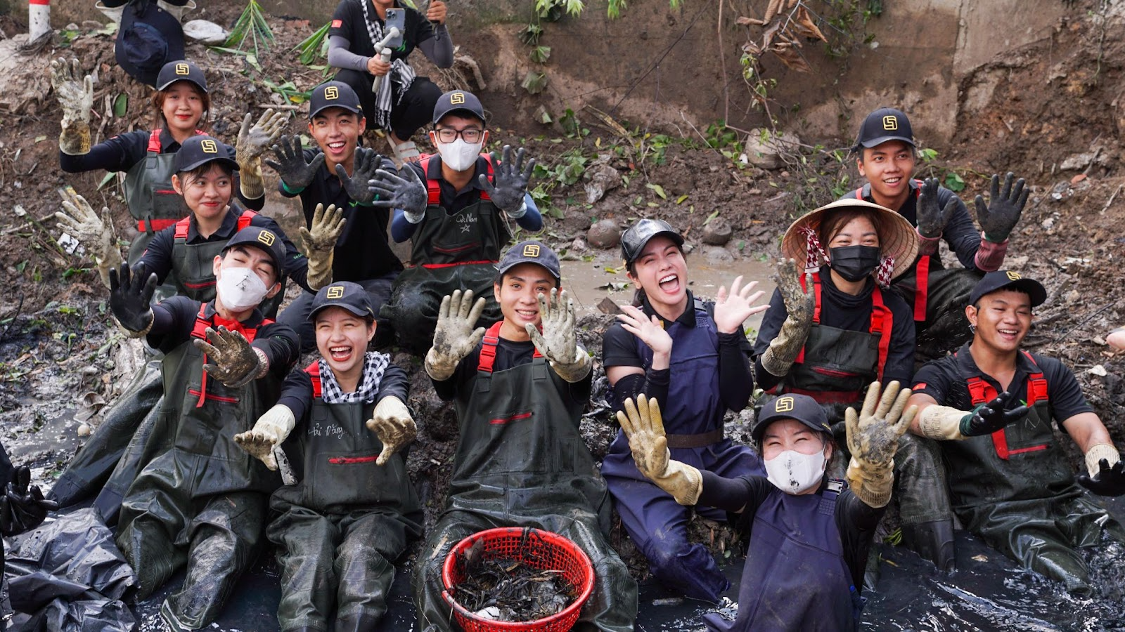 Nhật Kim Anh cùng tập thể Laura Sunshine lan tỏa hành động cao đẹp vì môi trường xanh - 7