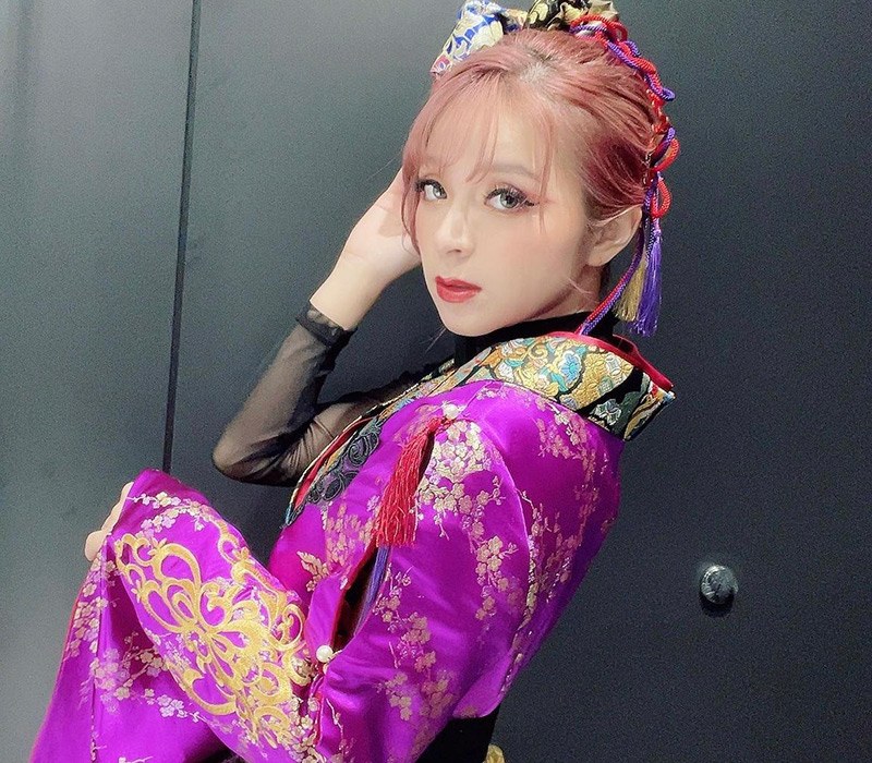 Maria sinh năm 1992, tên đầy đủ là Maria Mai Mizuhashi, bắt đầu sự nghiệp ca hát trong nhóm nhạc Harajuku BJ Girls (tên khác là Chix Chicks).
