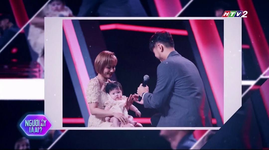 img srchttps://cdn.eva.vn/upload/2-2023/images/2023-05-27/a-quan-vietnam-next-top-model-1m88-quy-goi-cau-hon-vo-hon-10-tuoi-tai-nguoi-ay-la-ai-con-gai-dang-ye-vie-channel---nala5-eps2---photos-moment-sps--48--1685122544-633-width780height555.jpg width660 /