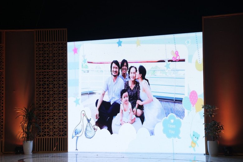 amp;#34;Bà trùm Hoa hậuamp;#34; lấy đạo diễn điển trai: Chuyện tình anh học viên cưa đổ cô giáo xinh đẹp, từng đập vỡ điện thoại - 10