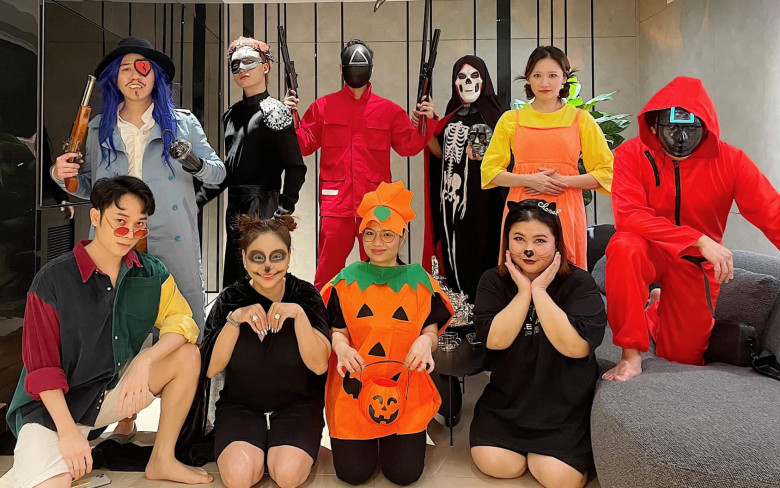 Cả nhóm chơi Halloween cùng nhau cũng phải đầu tư.