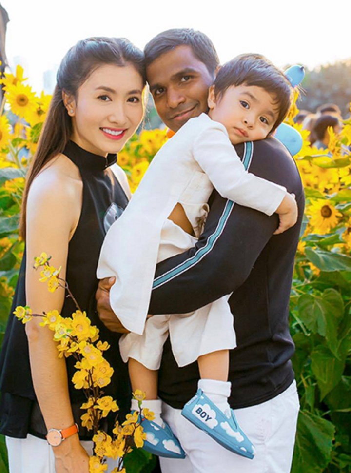 Lấy thầy giáo Ấn Độ, người đẹp Hà Nội sinh con trai trắng nõn nà khác bố, một mình chăm 3 con nhỏ khi chồng xa nhà - 10