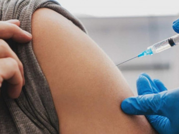 Vì sao vắc-xin thường được tiêm vào bắp tay?