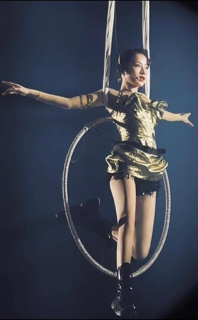 Chi Pu được khán giả Trung Quốc nhận xét liều khi nhào lộn trên không - 3