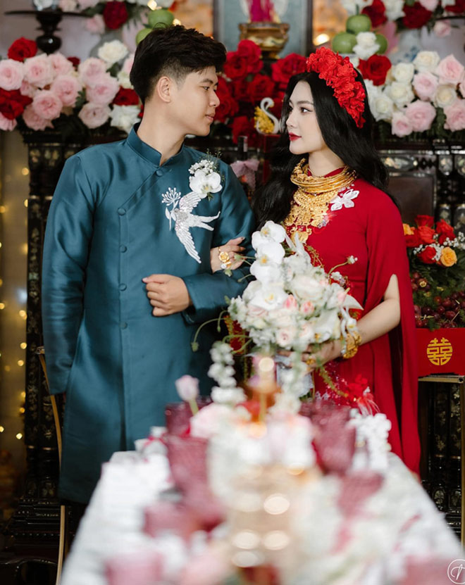 Lấy mối tình năm 17 tuổi, cô dâu Tiền Giang đeo vàng trĩu cổ trong ngày cưới - 4