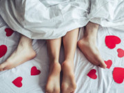 Sức khỏe - Nữ 21 tuổi chưa quan hệ liệu có quá muộn? Tuổi nào thích hợp nhất cho lần đầu làm “chuyện ấy”?