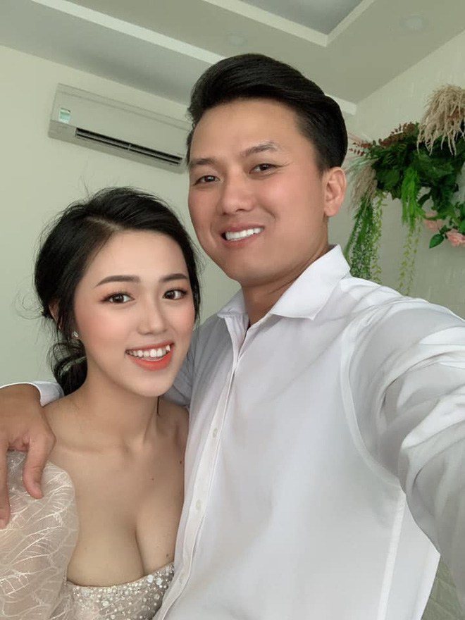 Vợ Quách Ngọc Tuyên 18 tuổi hoãn thi tốt nghiệp THPT sinh con, 23 tuổi vác bụng bầu đi làm - 2