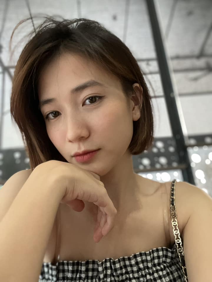 amp;#34;Hot girl Tây Hồamp;#34; 4 tuổi hot nhất MXH hiện tại có mẹ là nữ thần học đường, U30 ra đường cứ trưng mặt mộc - 15