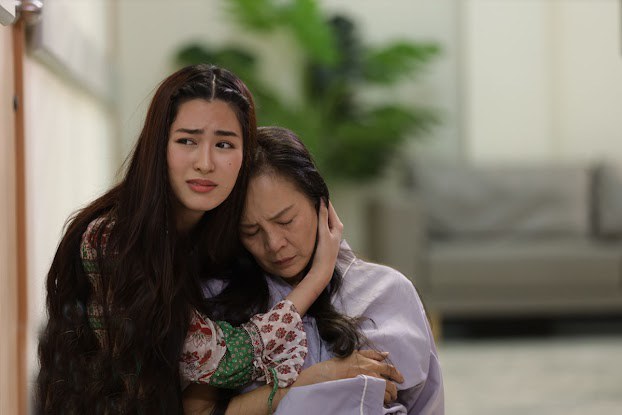 Không ngày nào là mẹ tôi không khóc bảo biết thế không cho 2 đứa bất hiếu ấy. (Ảnh minh họa)