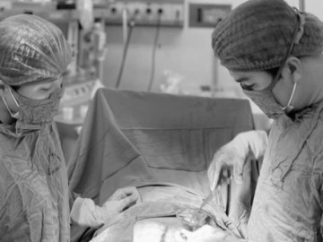 Sản phụ mắc bệnh cực hiếm, bác sĩ phẫu thuật cứu cả mẹ và con