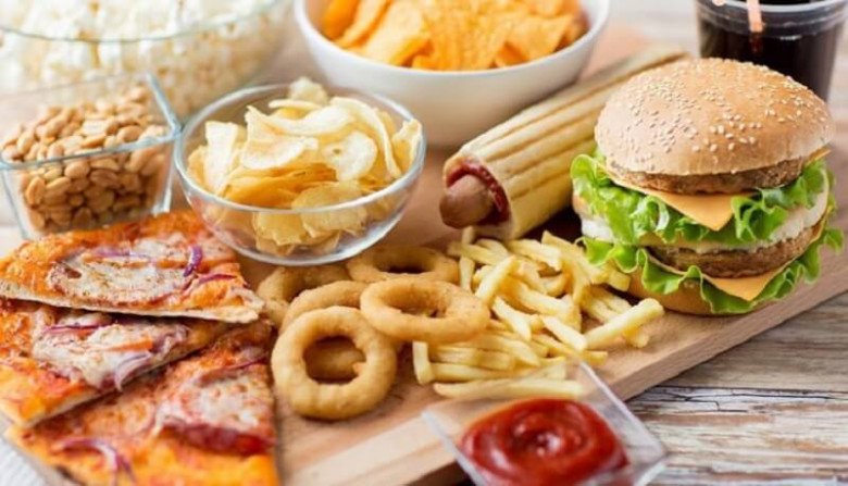 Chất béo chuyển hóa thường chứa trong các loại thức ăn nhanh (Ảnh minh họa)