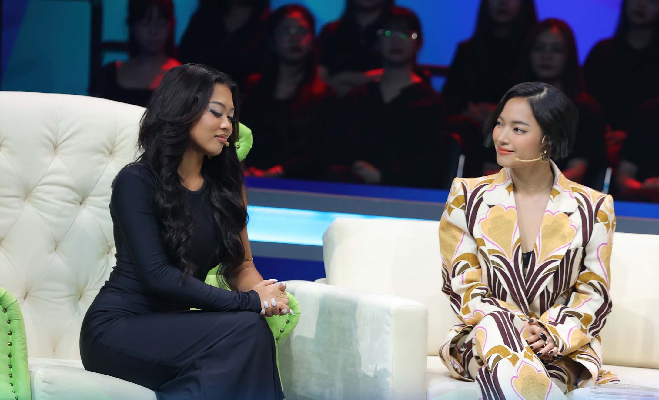 Nữ chính Người Ấy Là Ai có amp;#34;giao diệnamp;#34; khác biệt gây trầm trồ: Sốc khi phát hiện ảnh của bạn trai và nhân tình - 9