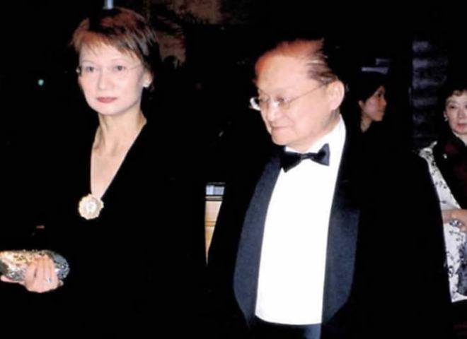 Nhưng sự dịu dàng như nước của Lâm Nhạc Di đã xoa dịu nỗi đau mất con của Kim Dung trong những năm cuối đời.