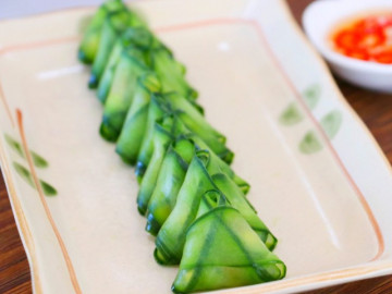 Tết thiếu nhi, mẹ lấy ngay dưa chuột gói những thứ này bé ăn ngay lập tức vừa mát lại xanh ruột