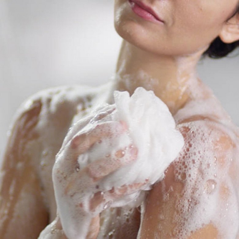 5 lỗi phổ biến khi dùng sữa tắm hàng tá chị em mắc phải, bảo sao da ngày càng thâm sạm, đổ mụn - 5