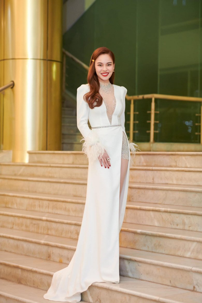 Hiện tại, nữ ca sĩ cho biết cô vẫn duy trì việc đi hát bình thường.