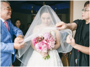 Bà bầu - Ngày tái hôn, mẹ chồng cũ cho con dâu sổ tiết kiệm 1 tỷ, dặn câu này khiến tôi khóc nghẹn