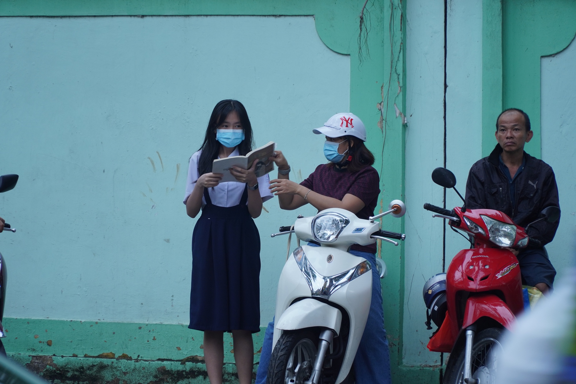 Thí sinh chuẩn bị tâm lý trước môn thi đầu tiên