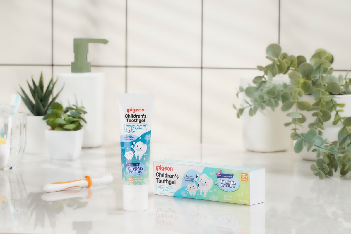 Luôn giữ vệ sinh răng miệng cho bé từ khi bé mọc chiếc răng sữa đầu tiên