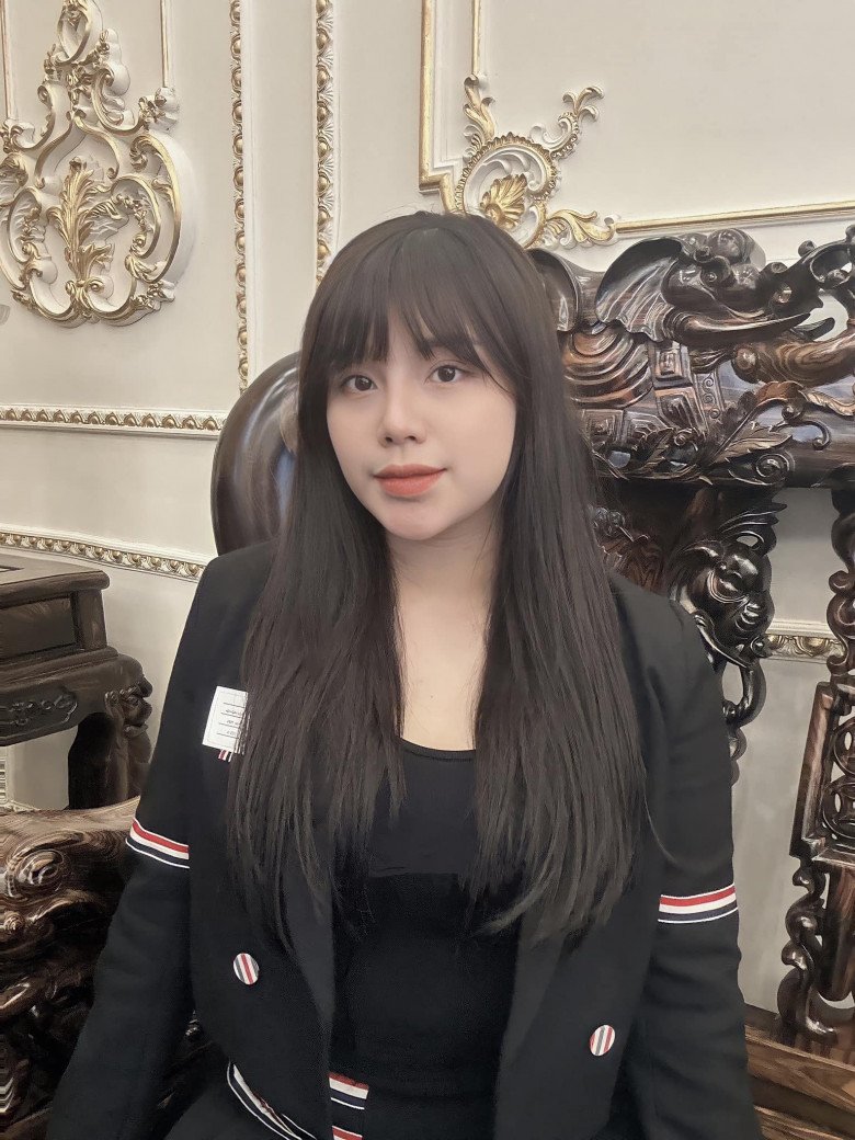 Khánh Linh nhiều lần chia sẻ tâm trạng buồn về mối quan hệ hôn nhân.