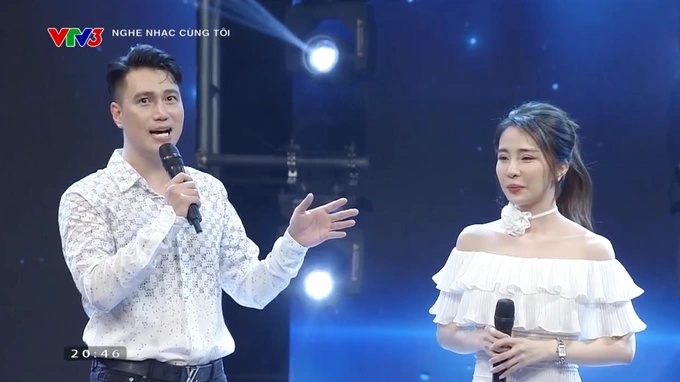 Nam diễn viên giải thích lý do hát cùng Quỳnh Nga vì hợp giọng và không ai muốn hát cùng Việt Anh.