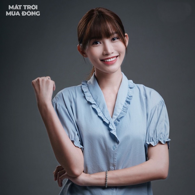 Đời cũng như phim, amp;#34;Hoa hậu giang hồamp;#34; Chế Nguyễn Quỳnh Châu từng bị ba đánh vì bước vào showbiz - 1