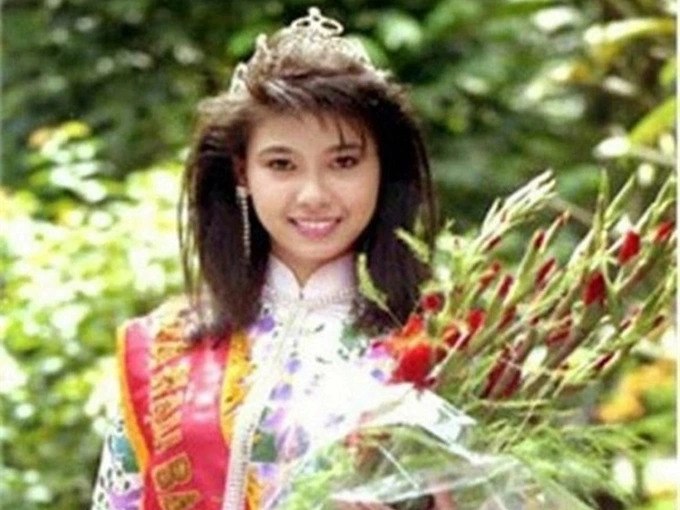 Hoa hậu Việt Nam tuổi 46 tự tin khoe dung nhan bên đàn em đôi mươi, nhan sắc đúng là amp;#34;gừng càng già càng cayamp;#34; - 5