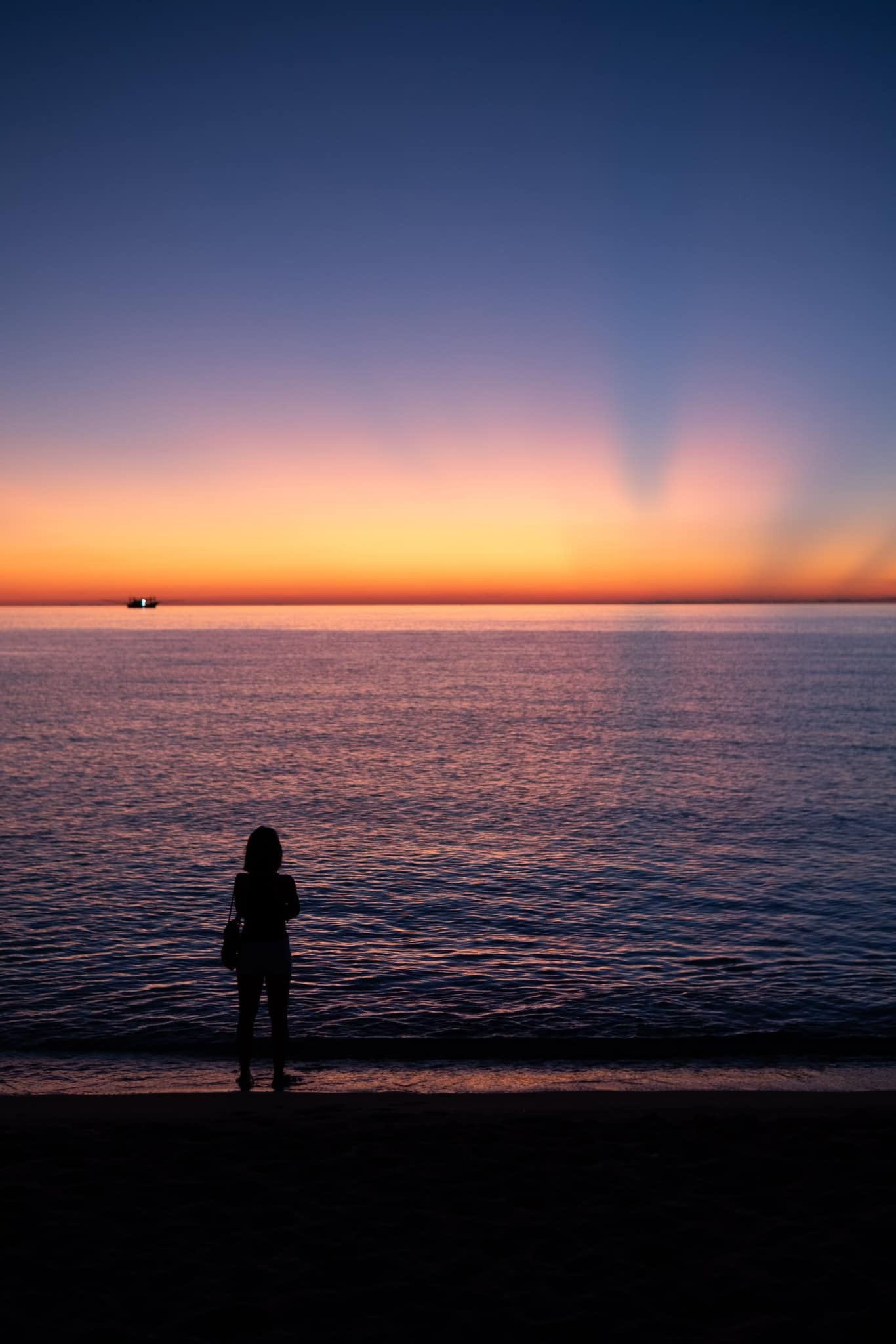 Bình minh Bãi Nhỏ.