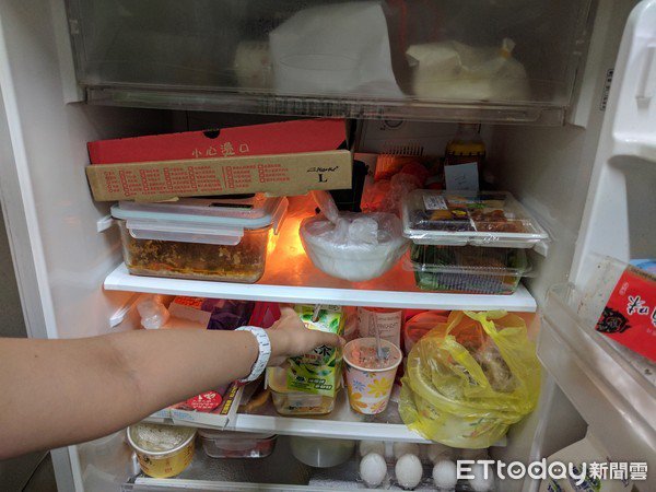 Bảo quản thực phẩm trong tủ lạnh không đúng cách có thể sản sinh ra nhiều vi khuẩn hơn. (Ảnh minh họa)