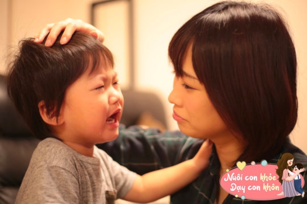 Khóc không phải là yếu đuối, mà là cách để giải toả cảm xúc tự nhiên và rất tốt cho trẻ.