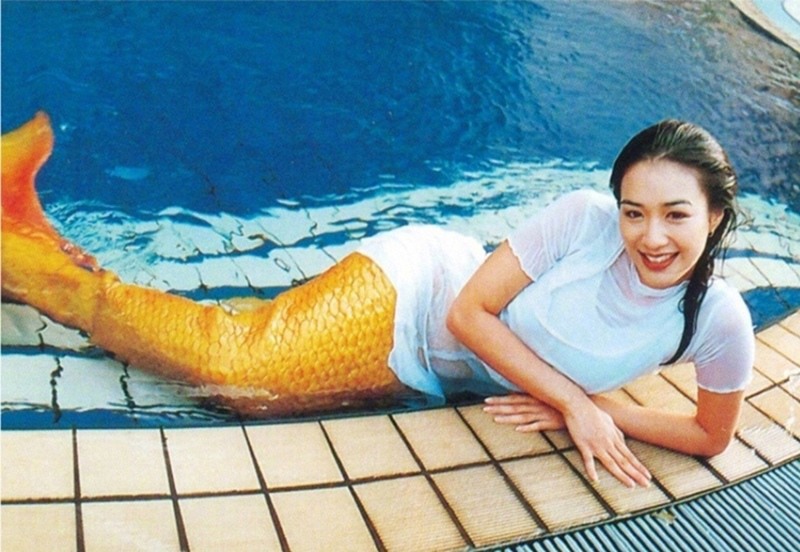Ngôi sao gốc Việt - Chung Lệ Đề cũng từng đóng vai nàng tiên cá trong phim Nhân ngư truyền thuyết 1994. 
