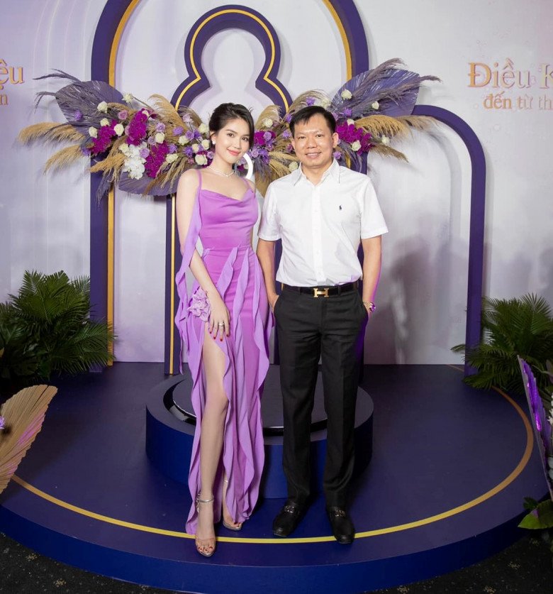 View - Ngọc Trinh tâm sự nỗi lòng khi chuẩn bị sinh con, xin vợ trẻ Chi Bảo bí quyết lấy lại vóc dáng như thời con gái