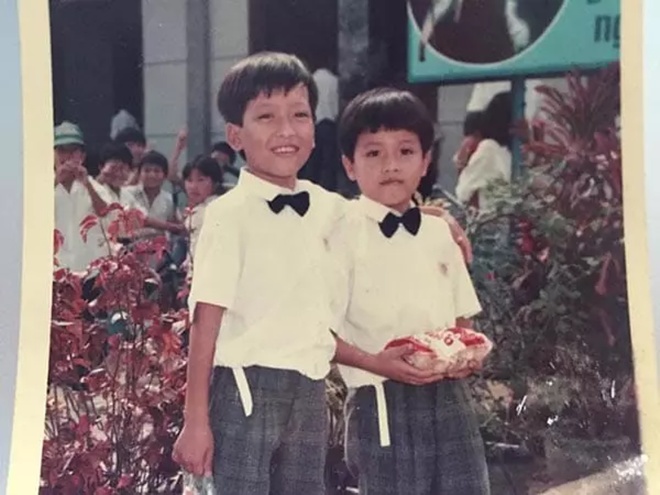 Cậu bé mồ côi giờ đã thành danh hài đình đám showbiz.