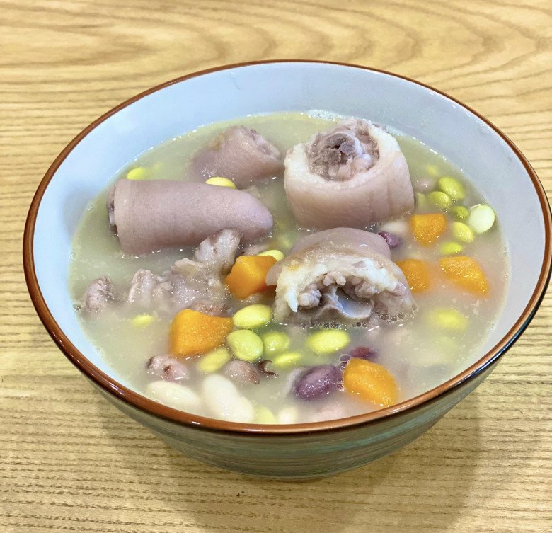 amp;#34;Bà ngoại nhà người taamp;#34; chăm con gái ở cữ: Tỉ mỉ nấu cả trăm món ăn, món nào nhìn cũng ngon miệng ngon mắt - 21