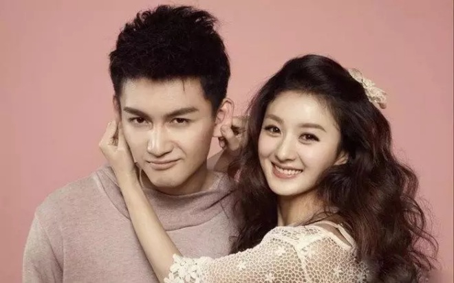 Cả hai dính nghi vấn hẹn hò ngoài đời thực.