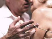 Sức khỏe - Não lỗ chỗ như tổ ong sau quan hệ tình dục, bác sĩ cảnh báo kiểu người này phải kiêng quan hệ