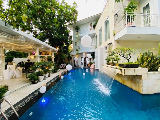 Vị amp;#34;cá mậpamp;#34; là ông mai của Hoa hậu Đặng Thu Thảo: Độc thân giàu có tuổi 40, sống trong biệt thự rộng mênh mông - 16