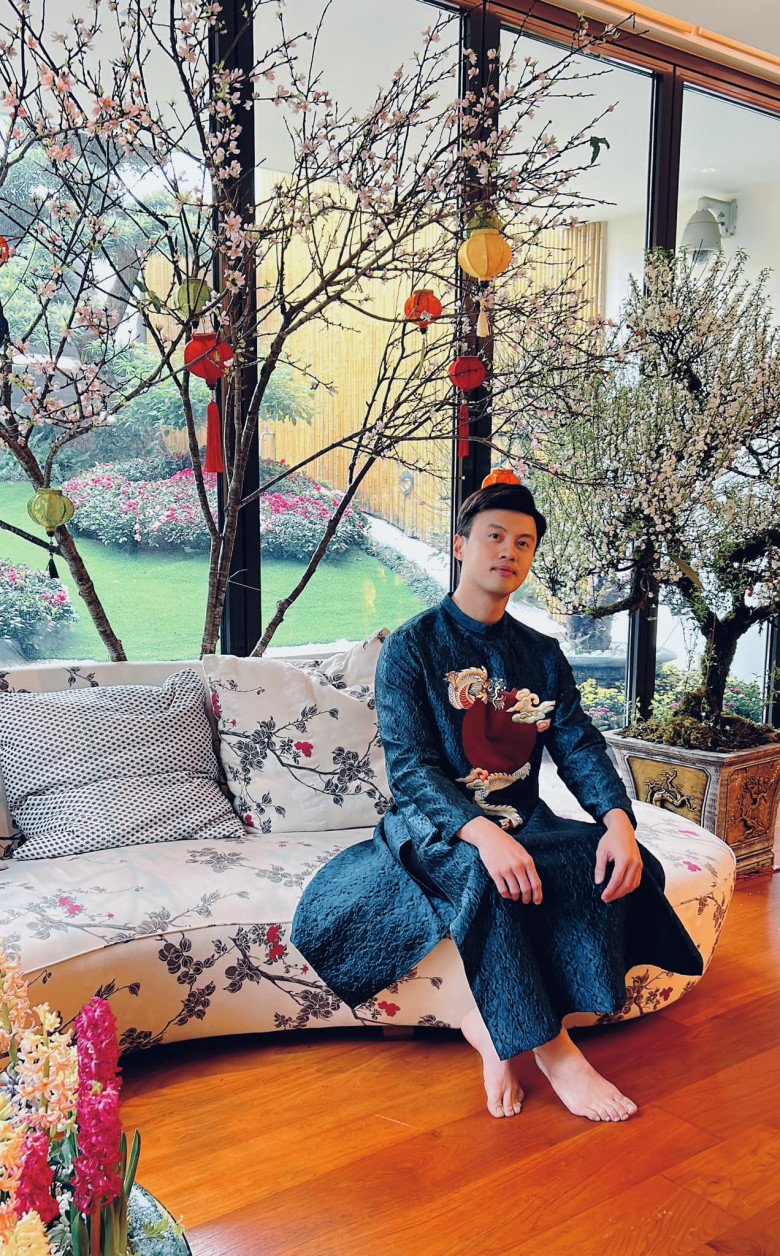 img srchttps://cdn.eva.vn/upload/2-2023/images/2023-06-13/vi-ca-map-la-ong-mai-cua-hoa-hau-dang-thu-thao-doc-than-giau-co-tuoi-40-song-trong-biet-thu-rong-men-326455014_536290818269084_5075899630589595683_n-1686649309-827-width780height361.jpg width660 /