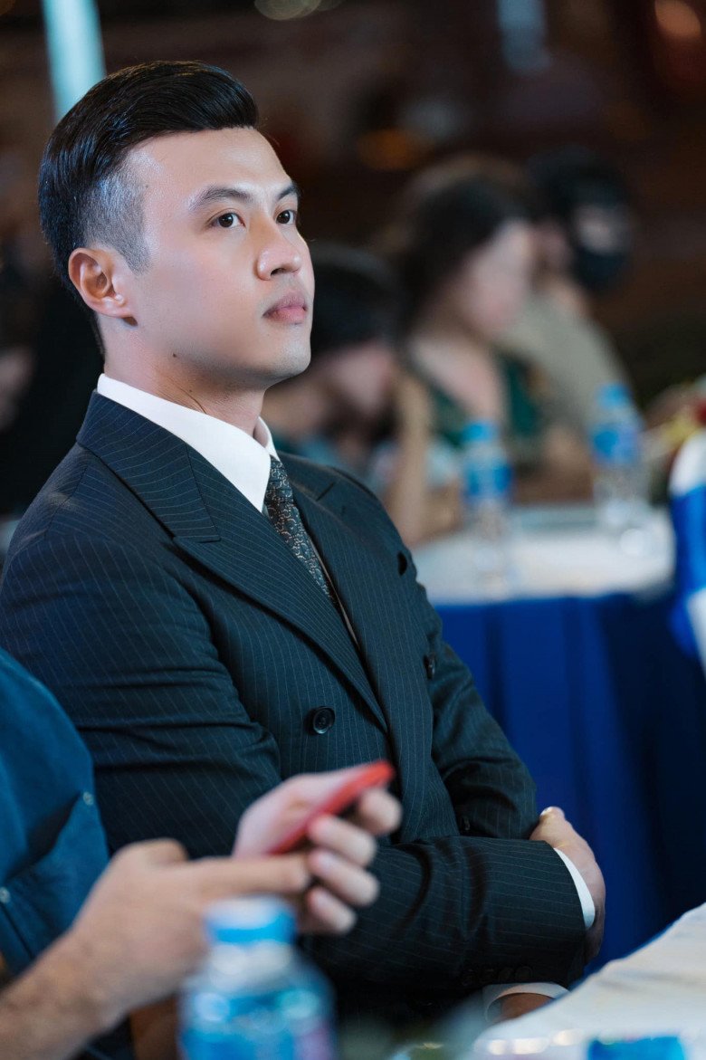 Vị amp;#34;cá mậpamp;#34; là ông mai của Hoa hậu Đặng Thu Thảo: Độc thân giàu có tuổi 40, sống trong biệt thự rộng mênh mông - 6