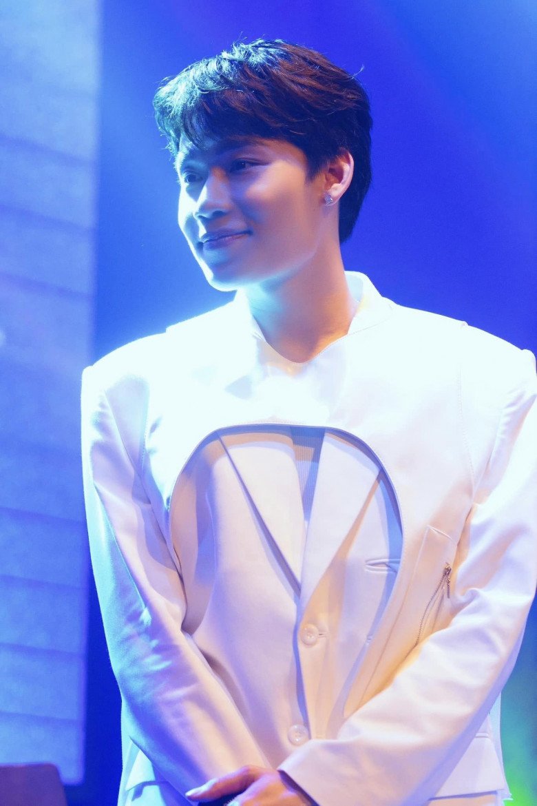 Diễn viên hài Quang Trung tìm kiếm cơ hội tỏa sáng với âm nhạc.