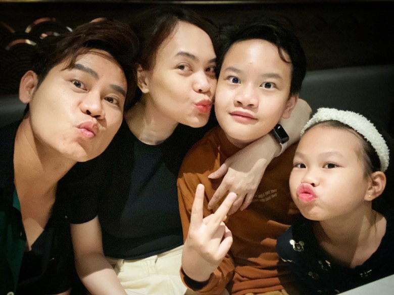 Cậu bé từng khiến bố MC VTV phải bán nhà chữa bệnh lớn lên khôi ngô sáng dạ, lên nhiều show truyền hình nổi tiếng - 10