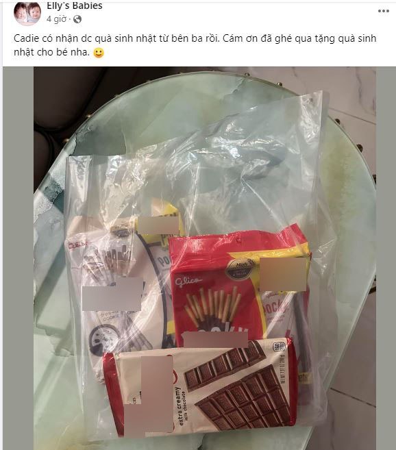 Elly Trần khoe chồng Tây gửi quà sinh nhật cho con gái Cadie Mộc Trà, nhìn gói quà hội mẹ bỉm tức giận - 1