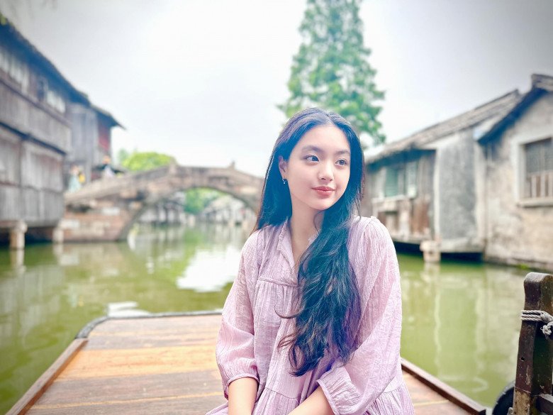 Gương mặt đẹp cùng chiều cao vượt trội, ái nữ nhà Thúy Hằng được dự đoán là Hoa hậu tương lai.