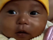 Yêu con - Bố mẹ da trắng sinh con da đen như châu Phi, bác sĩ nói chờ 3 tháng kết quả sẽ rõ