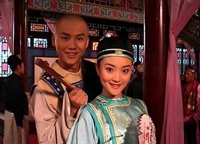 Lý Thần và Lý Tiểu Lộ trong Thập tam cách cách. 