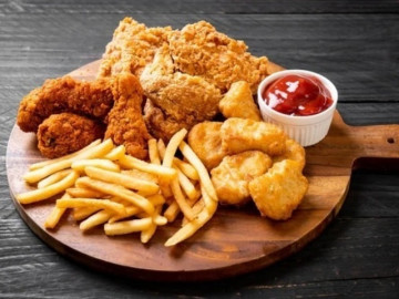 Vì sao thịt, cá tẩm bột rán lại dễ sinh ra chất gây ung thư, trẻ nhỏ ăn nhiều còn dễ dậy thì sớm?