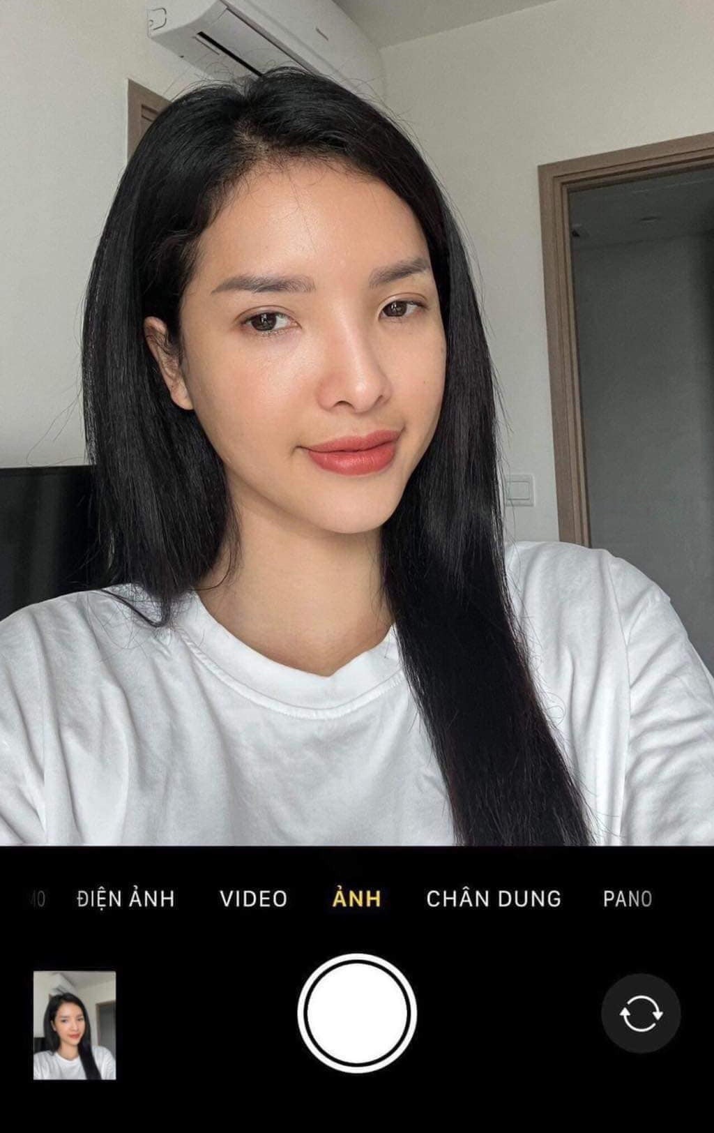 View - Mẹ bỉm 2 con thẩm mỹ đổi đời, đứng cạnh Hoa hậu Thùy Tiên vẫn đẹp rạng ngời, khó bị lấn át