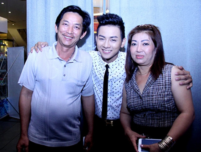 Thân thế người phụ nữ kín tiếng amp;#34;nâng giấcamp;#34; ước mơ ca hát của ca sĩ Hoài Lâm - 8