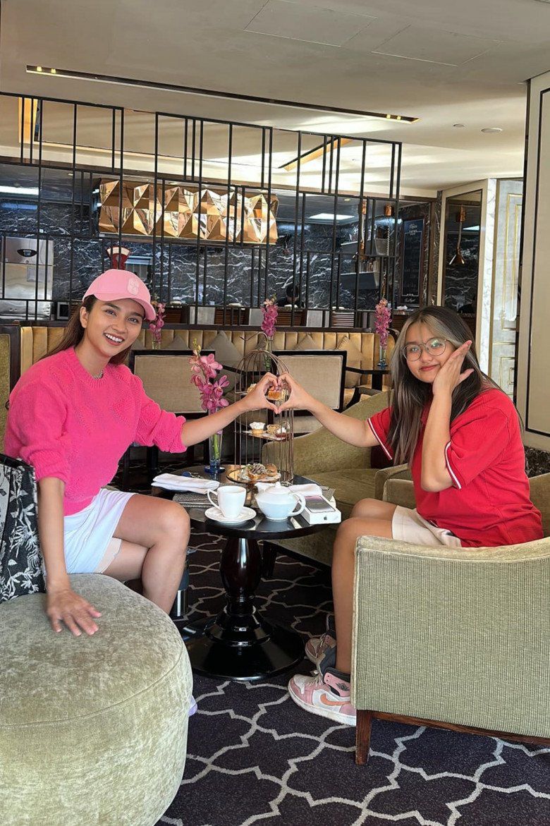 Hiện tại, con gái của Kim Tuyến đã 16 tuổi, theo học trường quốc tế.